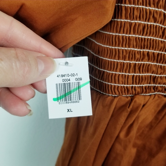 🍁Old Navy #418410 Off-The-Shoulder Smocked Babydoll Swing Blouse NWT size XL - Picture 6 of 7